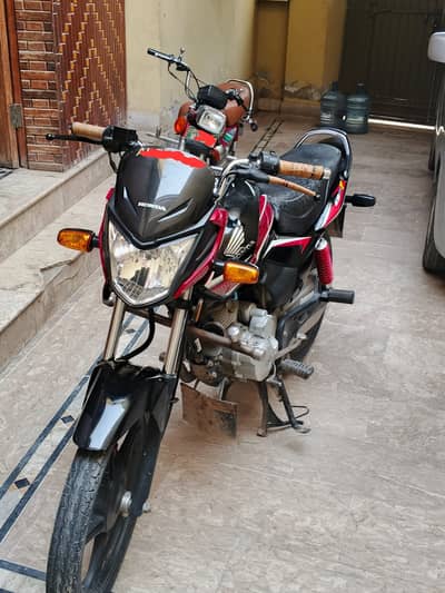 Honda CB 125F 2022