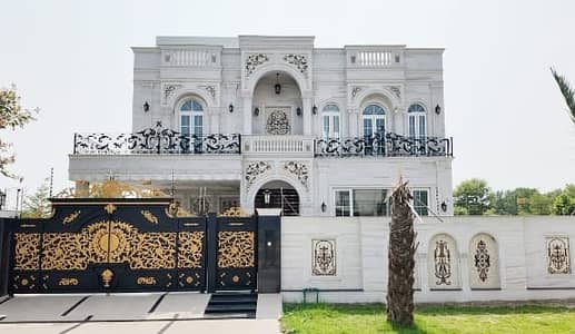 1 Kanal Adorable Bungalow On Top Location For Rent in DHA Phase 8 Lahore