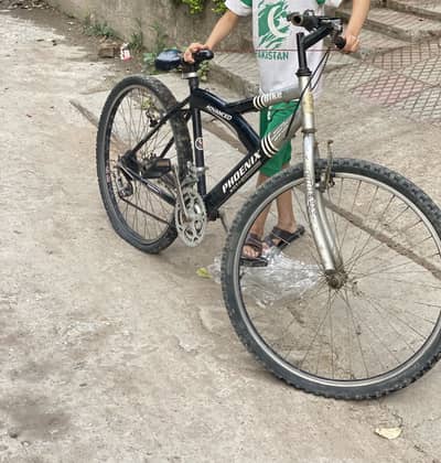 Cycle gear wagra sab ok ha tyre ka issue ha or brakes dali gi