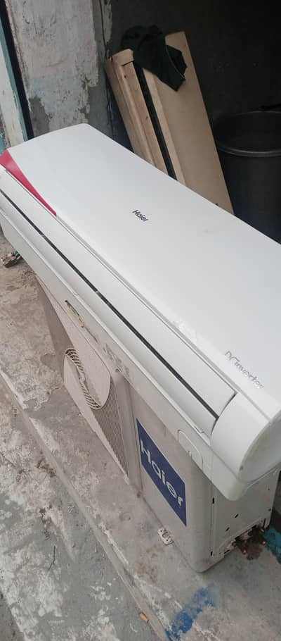 Haier 1.5 TON DC INVTR HEET and cool 2 sezan used