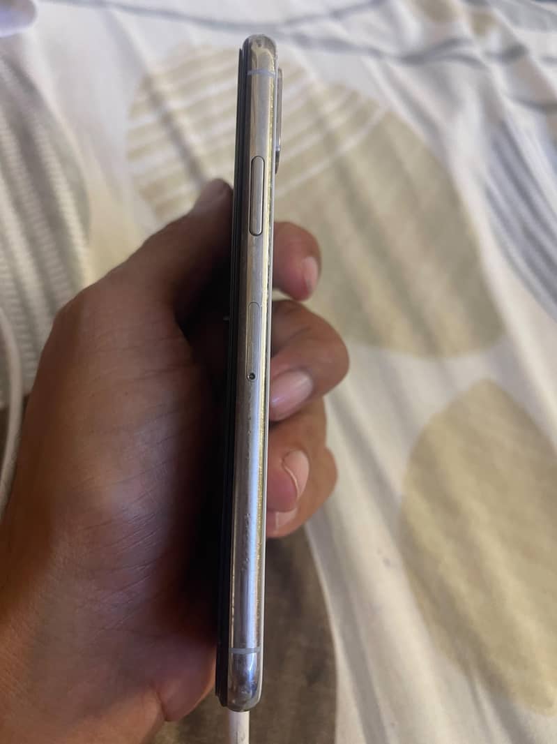 Apple iPhone X 2