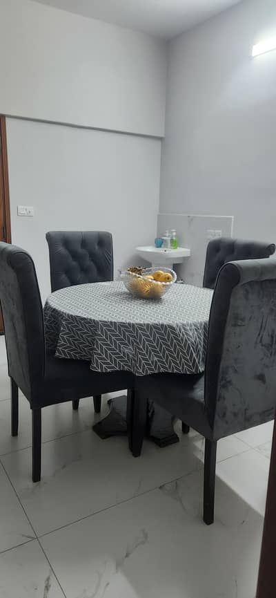 dinning table 4 chairs