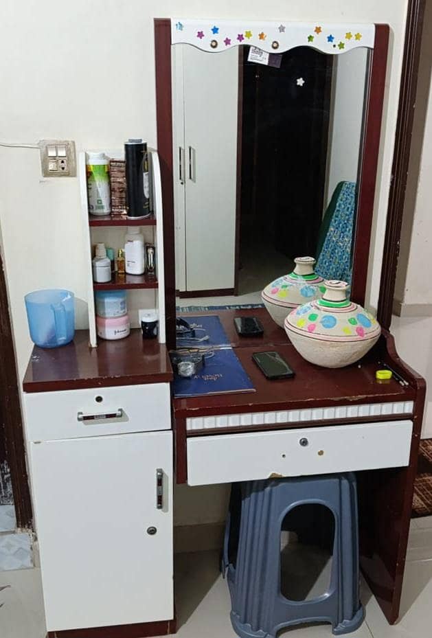 Cuboid,bed,dressing table,one side table 2