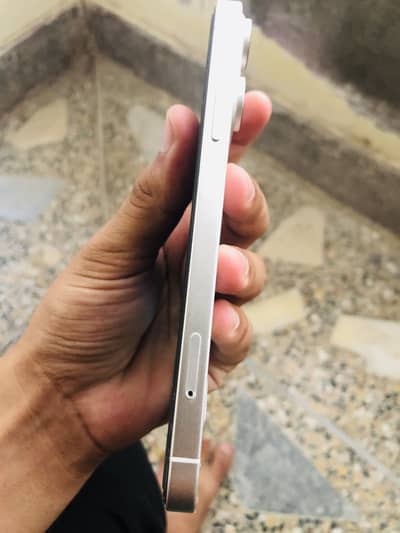 Apple iPhone XR 17 pro converted