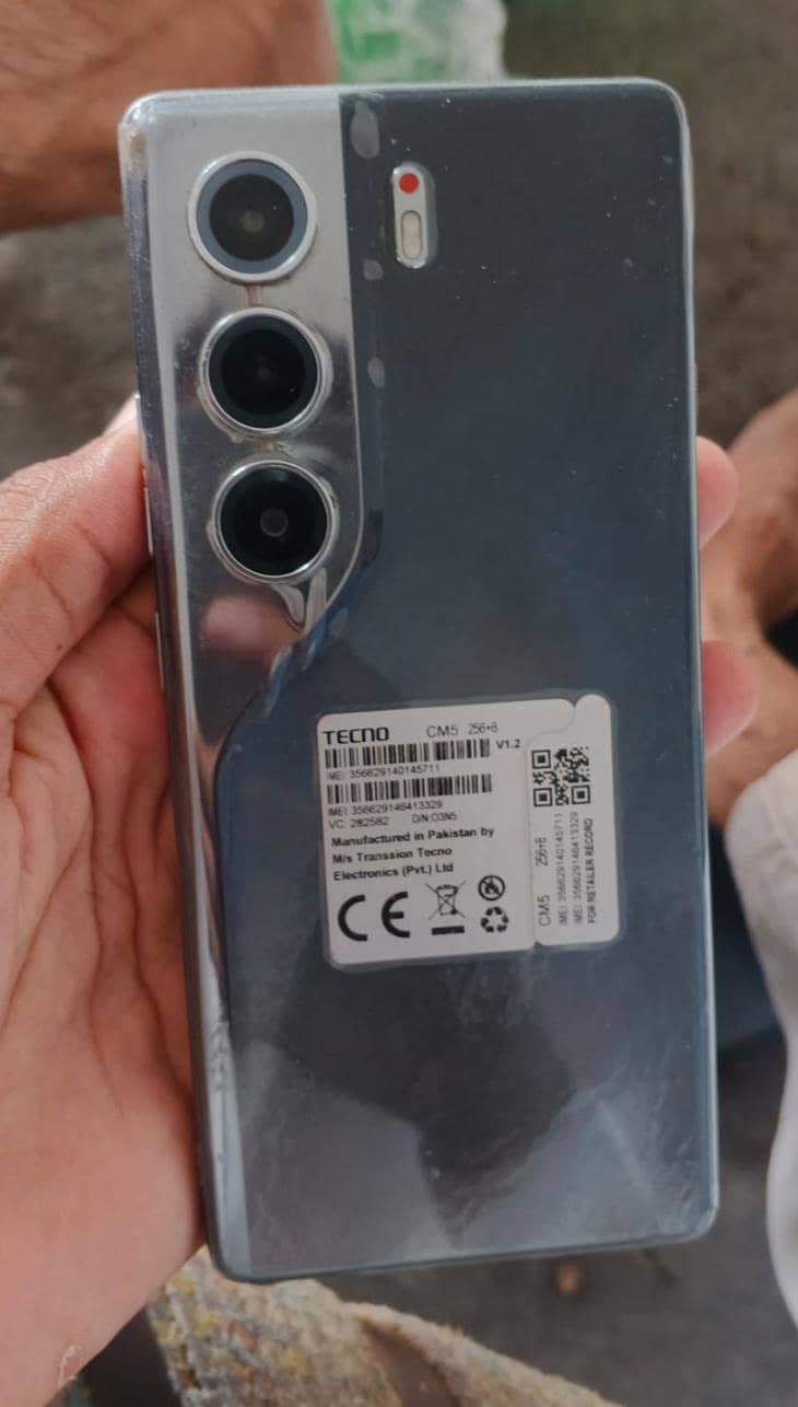 Tecno CAMON 40 0