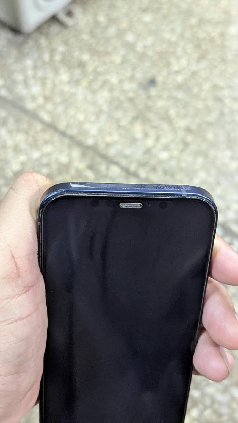 iphone 12 4