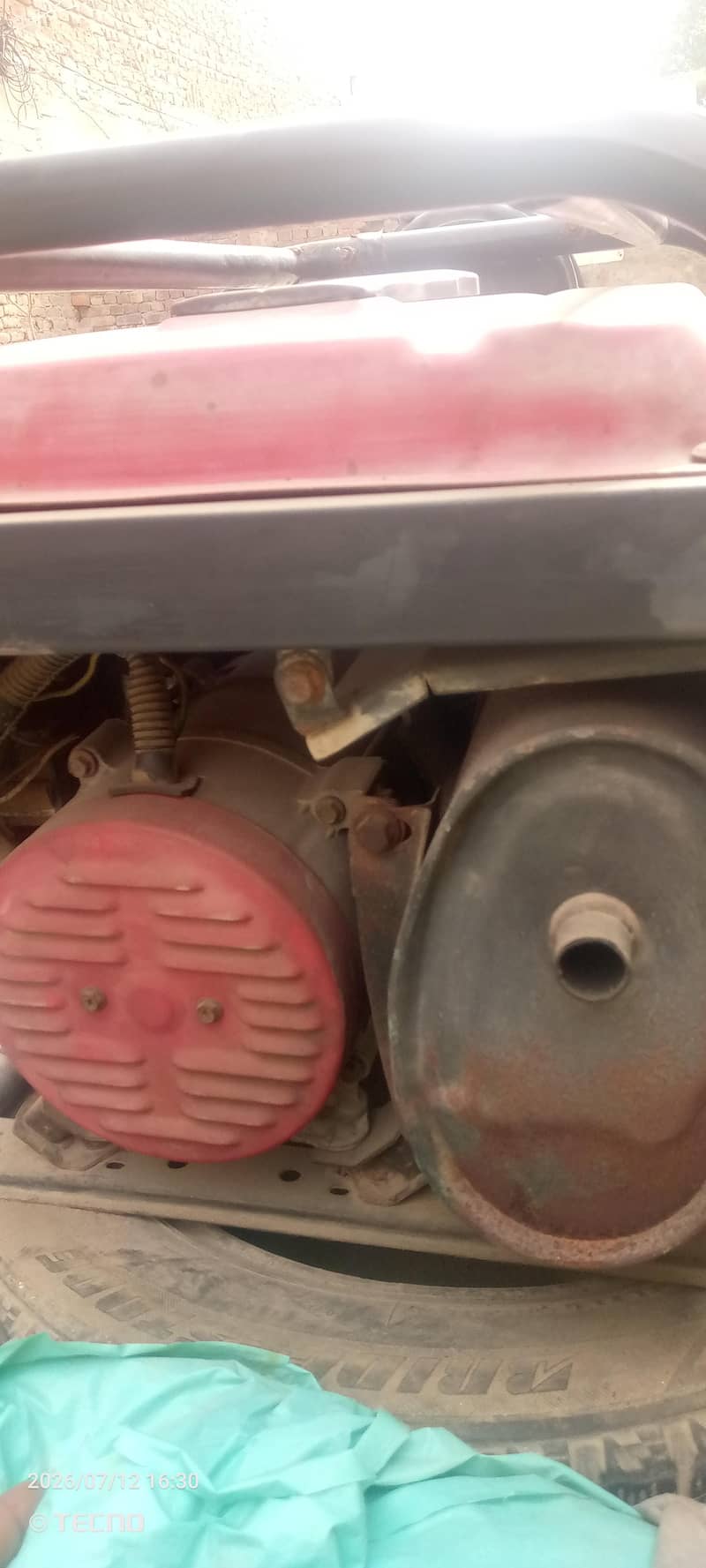 1/2 generator 4
