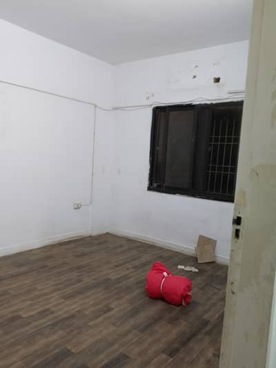 Newly renovated 2 bed drawing lounge 3rd floor flate for rent maymar plaza 24 hours water and electricity boundary wall project