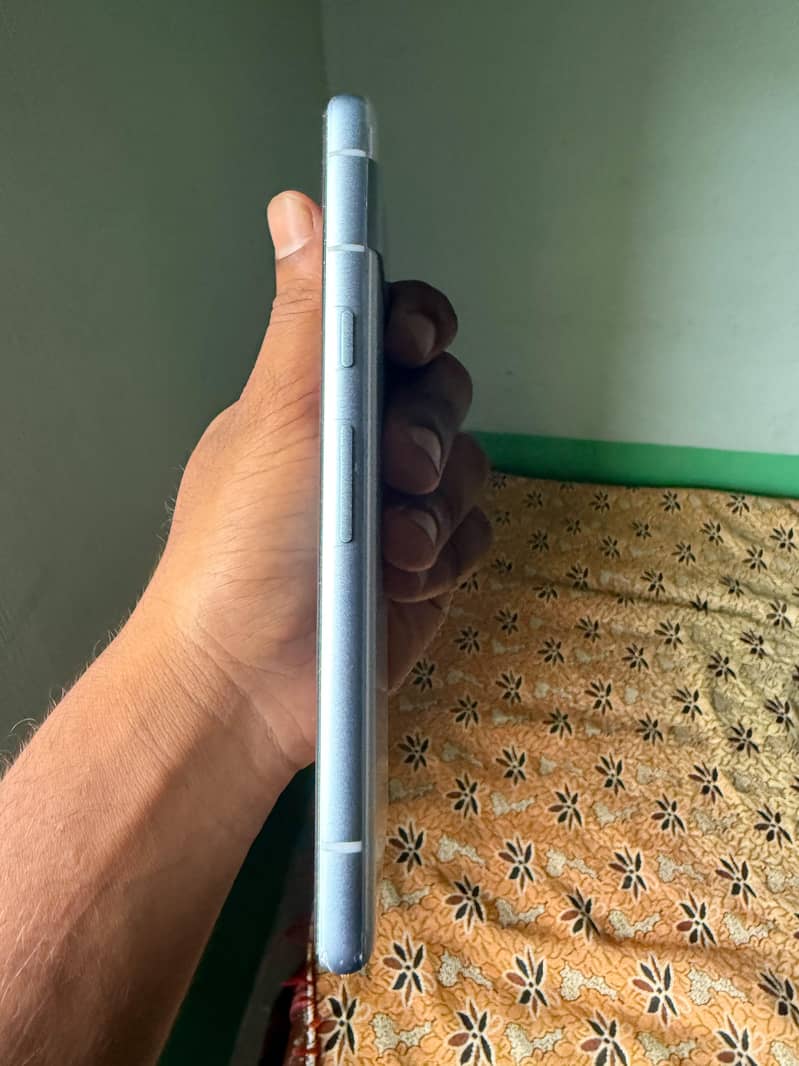 Google Pixel 7a 4