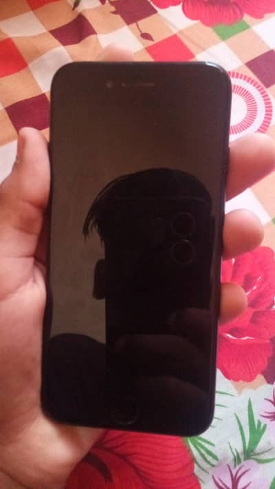 Apple iPhone 7 all ok ha koi problem nhi ha condition 10/8 ha