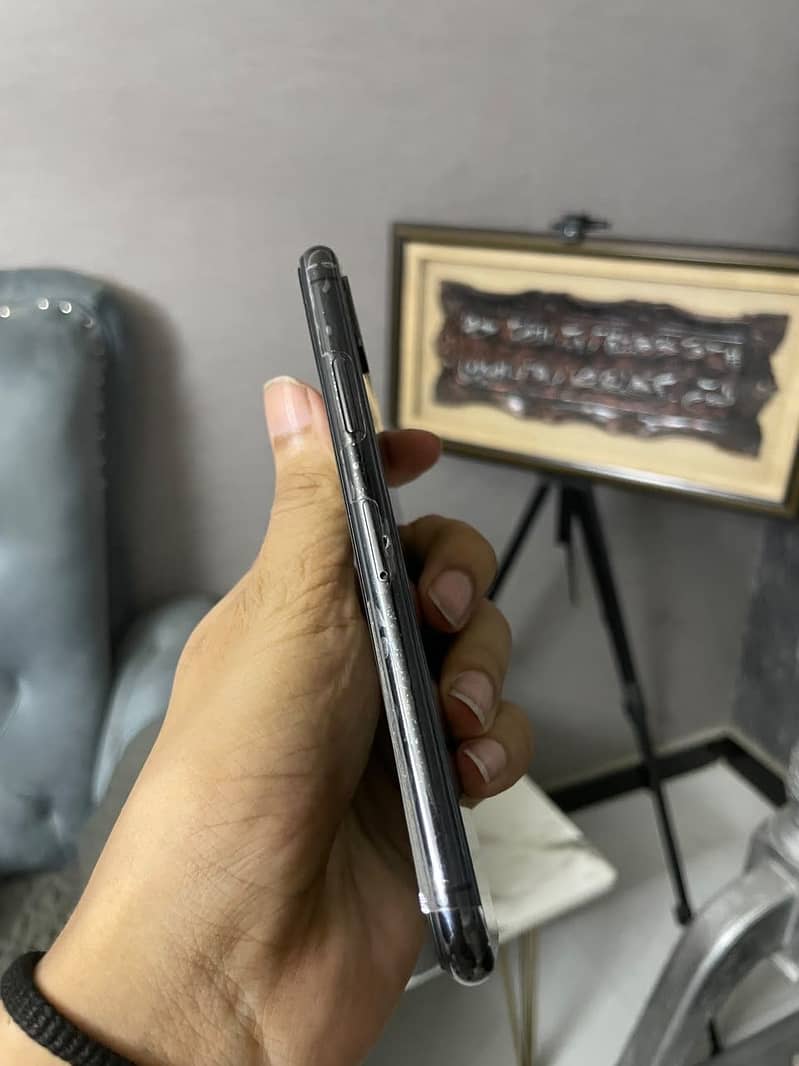 Apple iPhone X 2