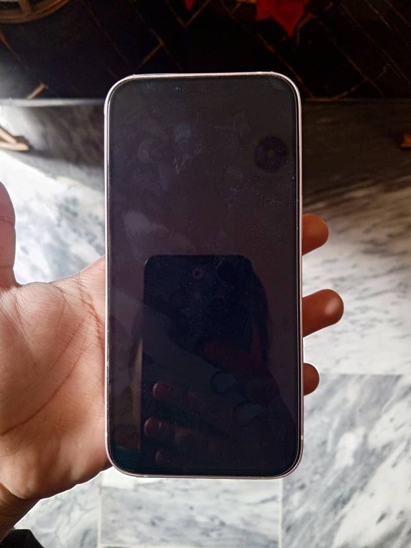 Apple iPhone 13 6