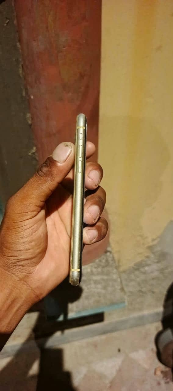 Apple iPhone 11 2