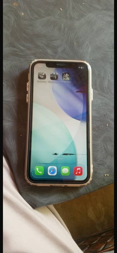 iPhone 11 jv screen ma 2 dotes ha back kreak not all ok