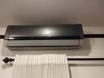 Gree 1.5 ton INVERTER AC GOOD CONDITION