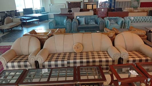 5 siter sofa urjent sale