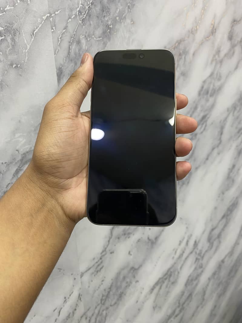 Apple iPhone 15 Pro Max 5