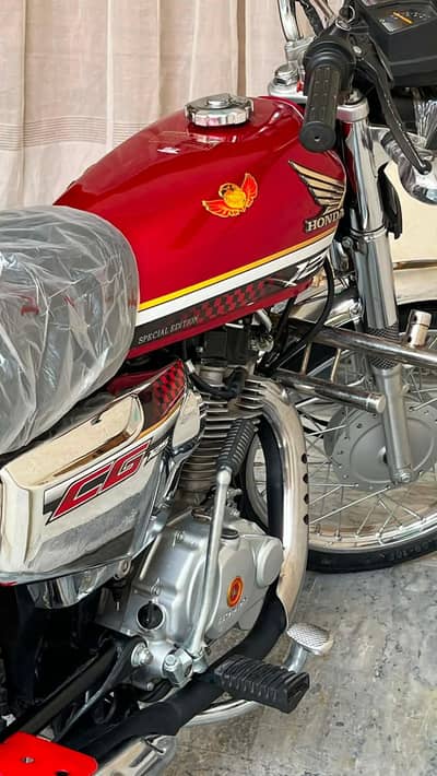 Honda 12 apecial edition model 24/25 punjab registerd