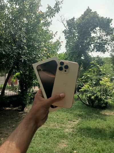 Apple iPhone 16 Pro Max