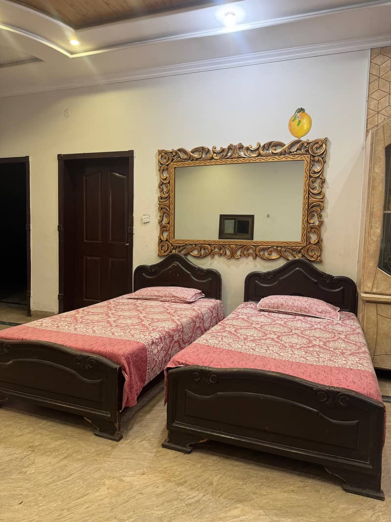 2 Single Beds 0