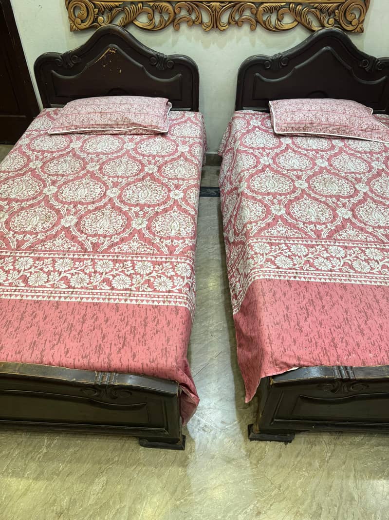 2 Single Beds 1