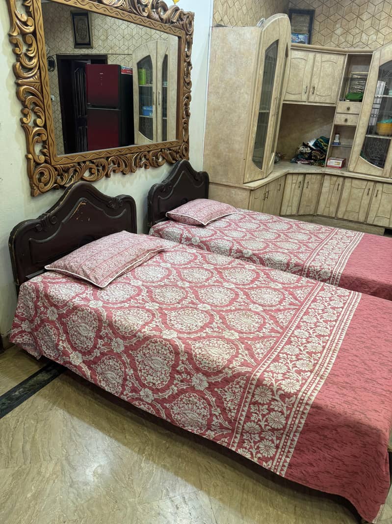 2 Single Beds 2