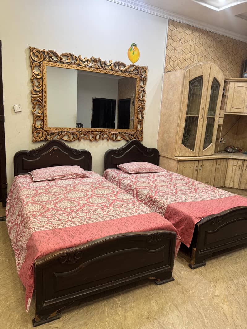 2 Single Beds 3