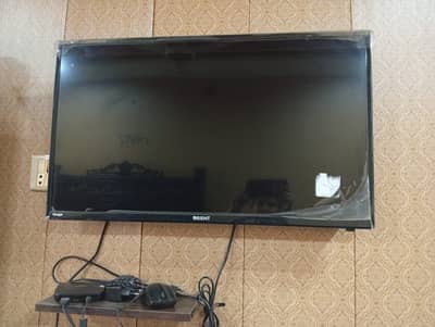 32-Inch Orient LCD TV for Sale + FREE Android TV Box