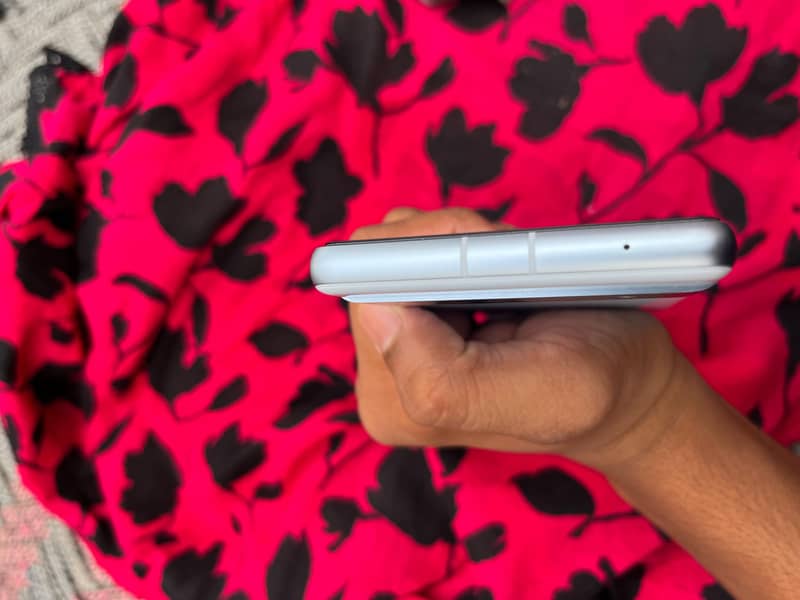 Google Pixel 7a 3