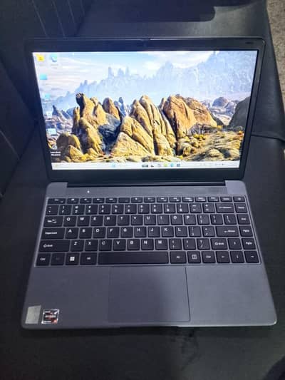 Ryzen 5 7400 8gb ram ddr4 and 256gb ssd laptop