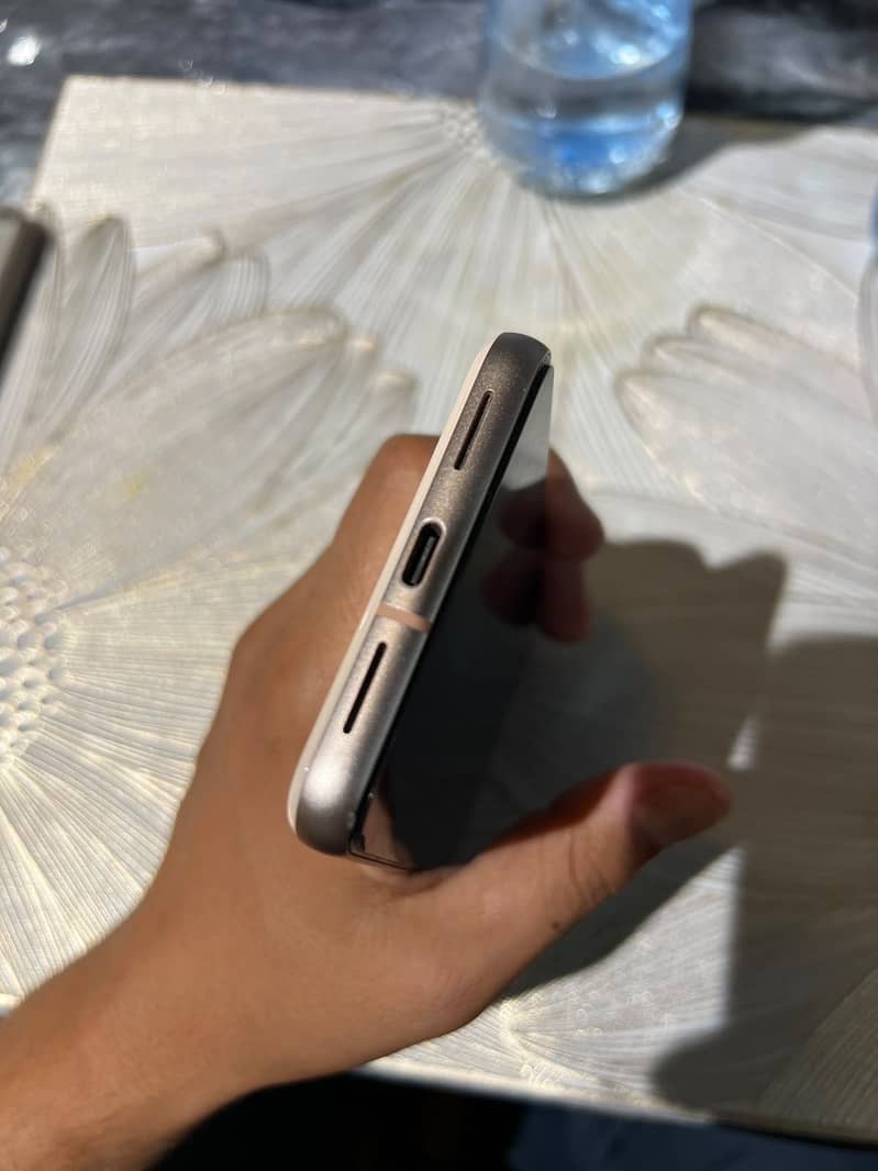 Google Pixel 8a 2
