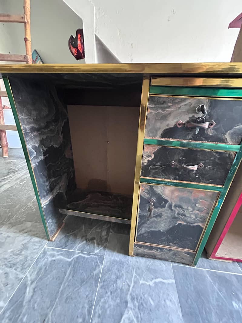 Computer Table 0