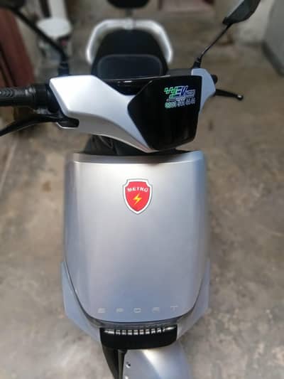 Metro T9 Sports Ev Scooty (Lithium ion phosphate)