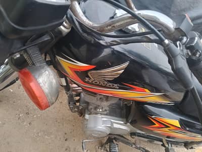 bike Honda 125 2022 model urgent sale