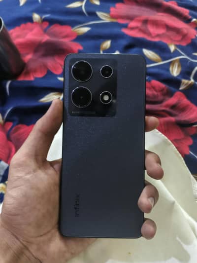 Infinix Note 30
