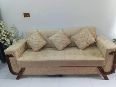 7 Seater Sofa Set (3+1+1) – Excellent Condition – Premium Design