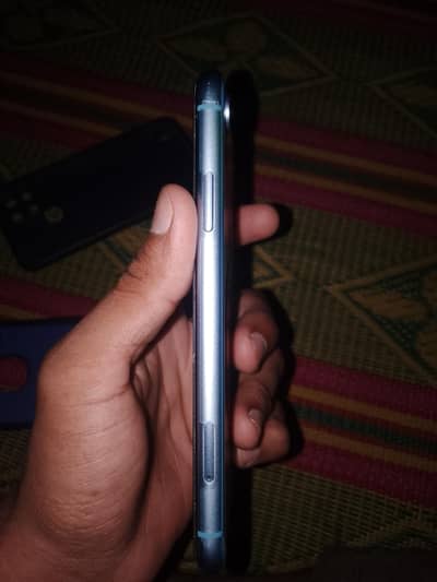 Apple iPhone XR