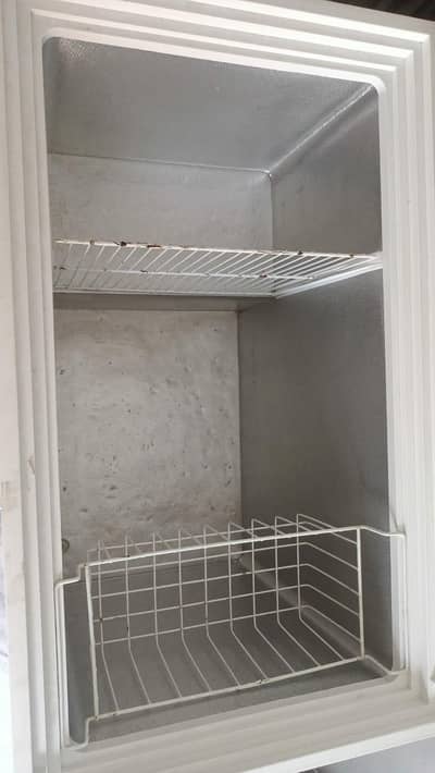 dawlance deep freezer