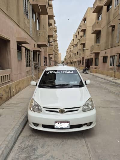 Toyota Platz 2005