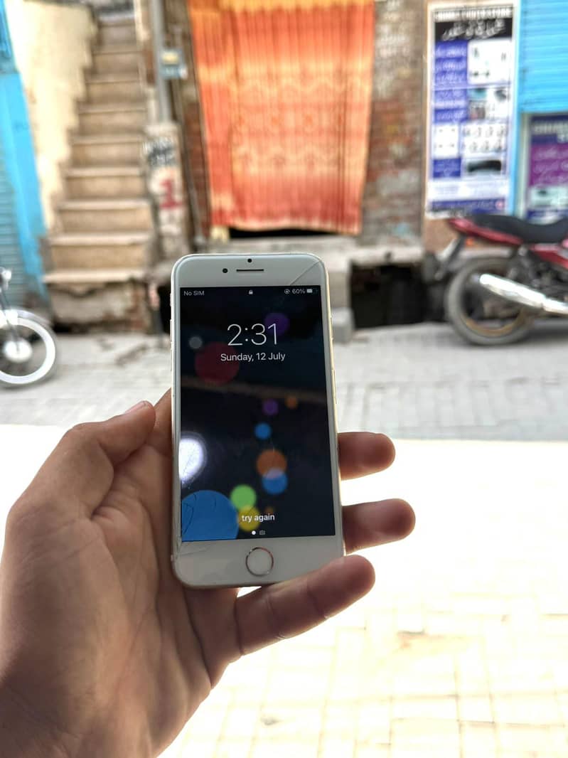 Apple iPhone 7 4