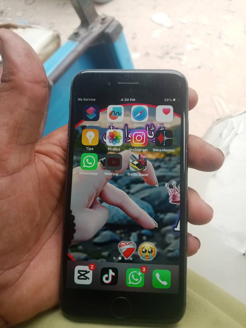 Apple iPhone 8 1
