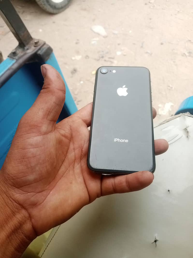 Apple iPhone 8 7