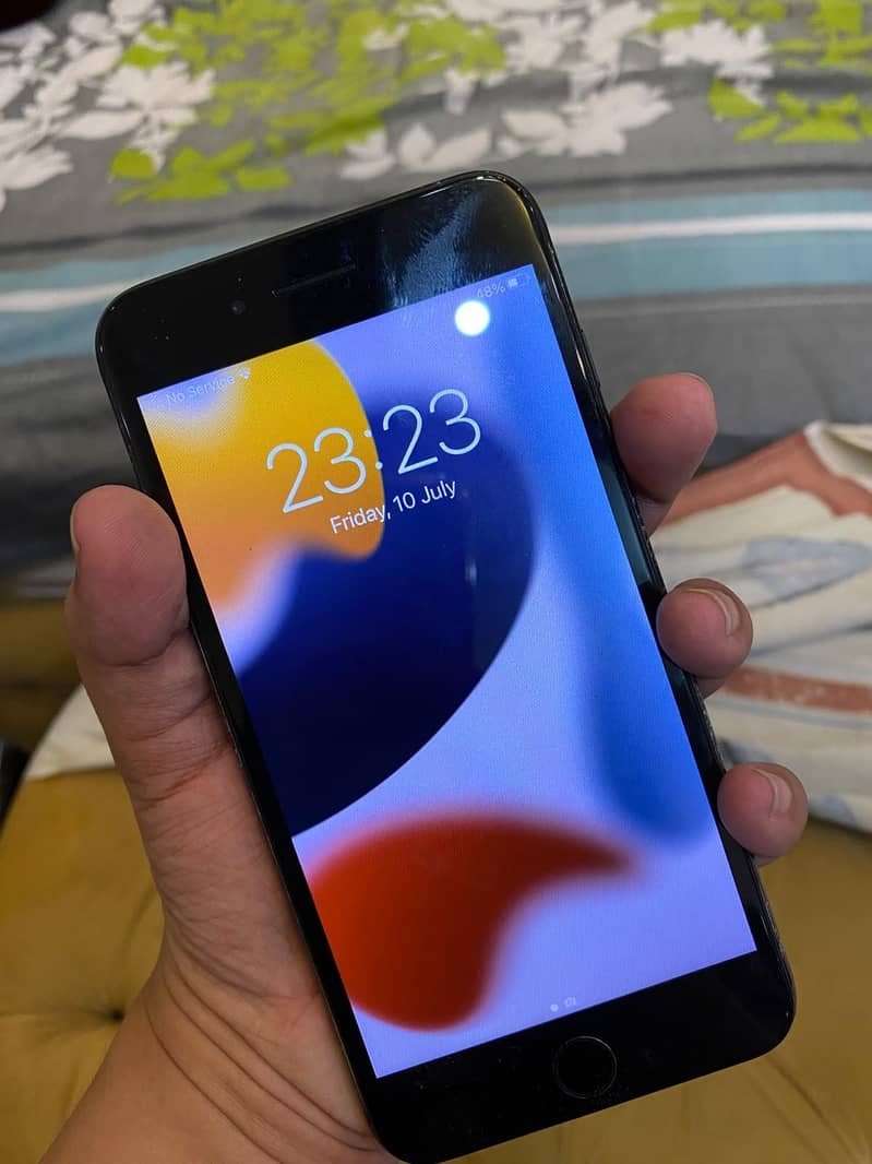 Apple iPhone 7 Plus 1