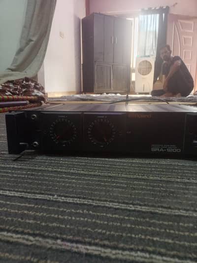 Roland amplifier sRA-1200 2 channel