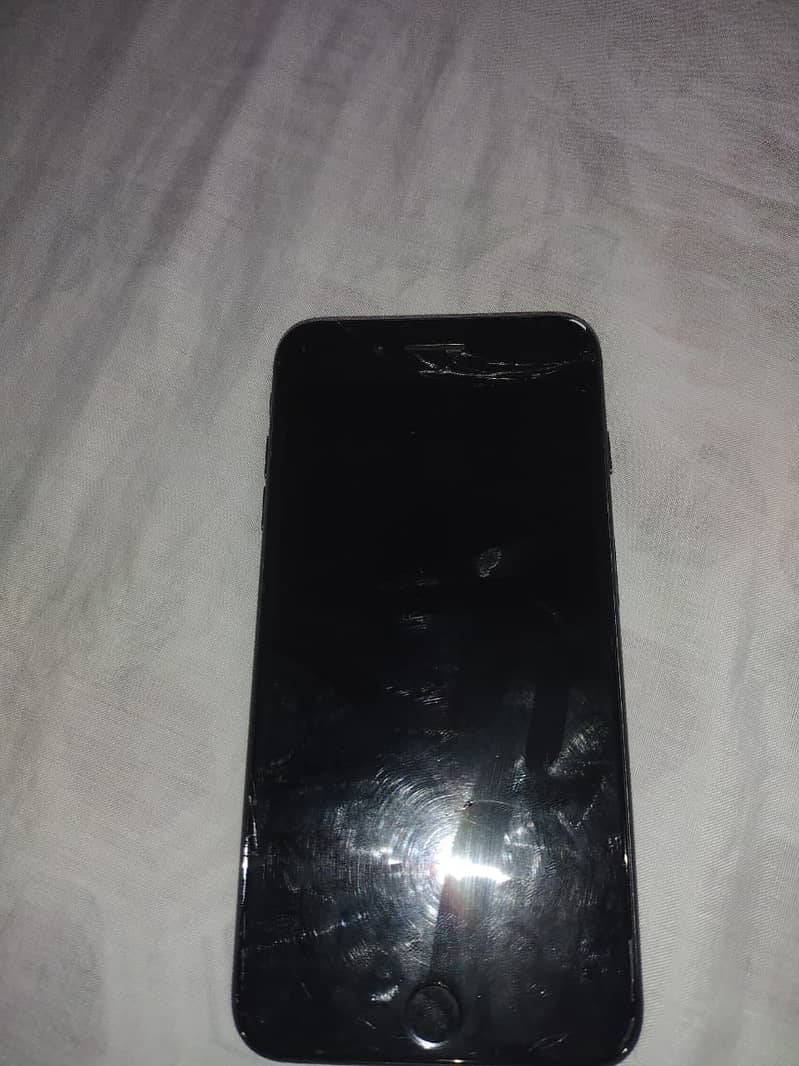 Apple iPhone 8 Plus 1