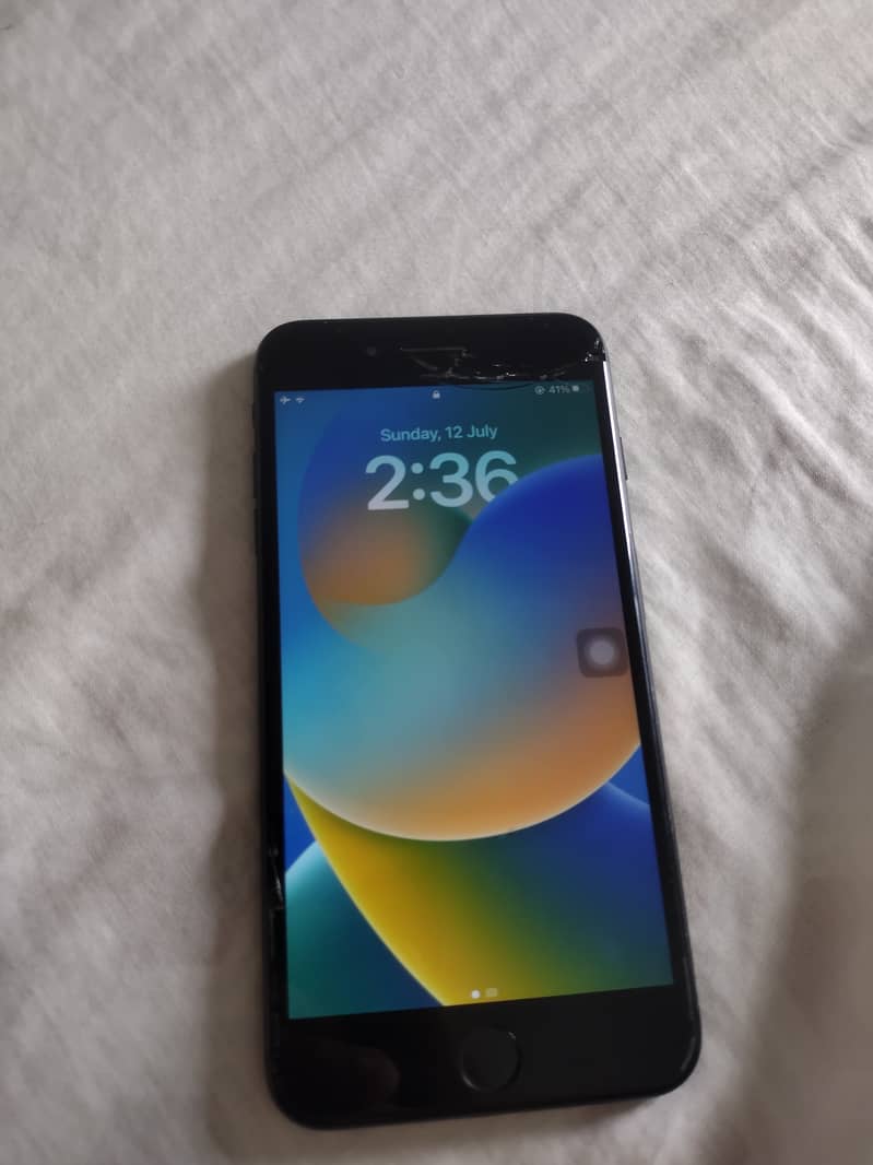 Apple iPhone 8 Plus 2