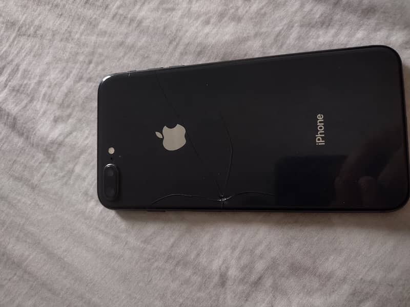 Apple iPhone 8 Plus 5