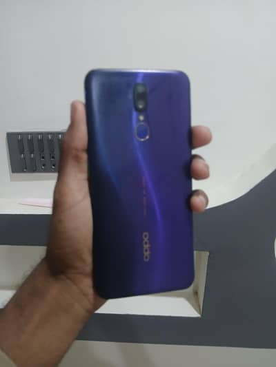 OPPO F11 8/256 GB 17000 All okay mobile hay contact 03315357664
