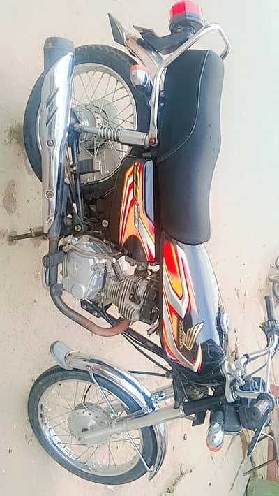 CG 125 One Hand Use