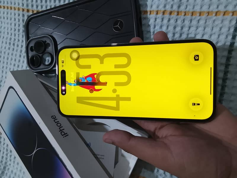 Apple iPhone 14 Pro Max 1